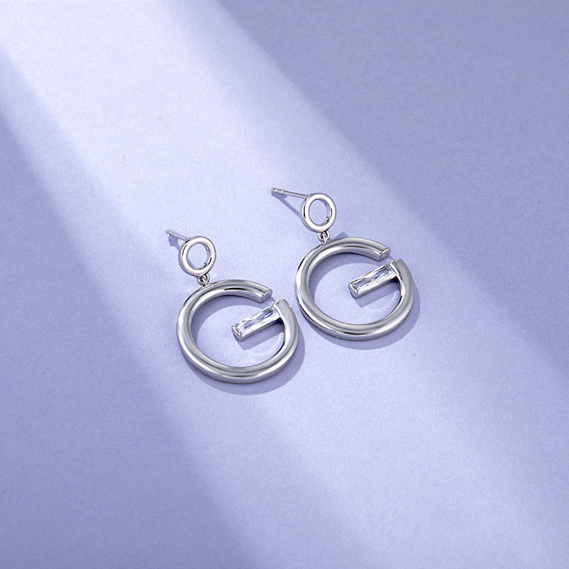 Simple geometric earrings